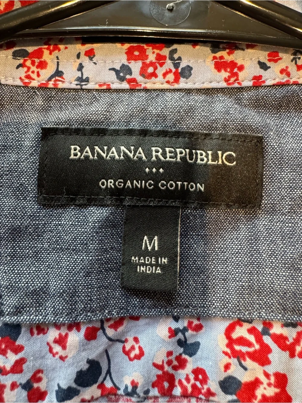 Banana Republic Men's Light Blue Floral Untucked Fit Shirt medium